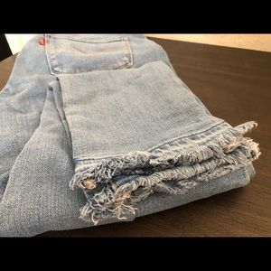 Levis’s 711 Skinny Collection